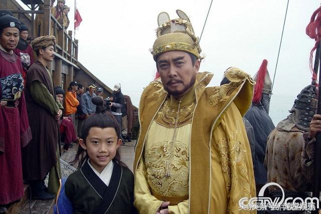 唐国强个人简历，老演员唐国强简历（唐国强是怎样从第一次破碎的婚姻中走出来的）