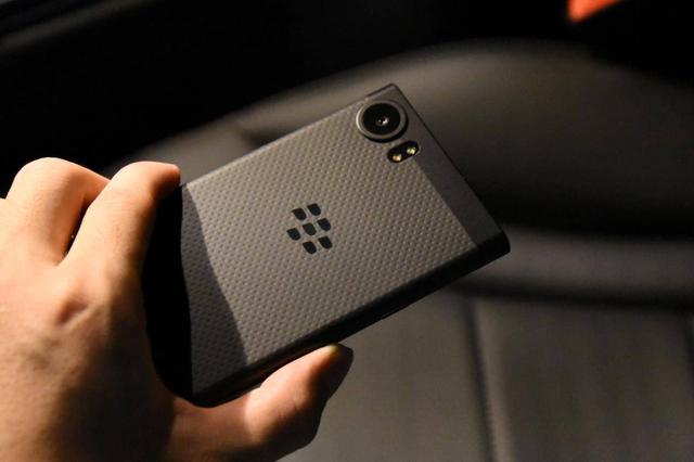 黑莓keyone，黑莓keyone怎么看版本