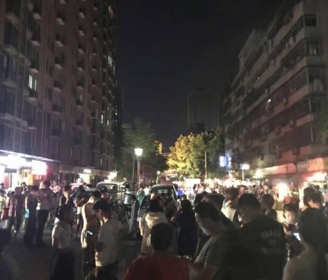 九寨沟地震13人遇难，九寨沟地震亲历游客