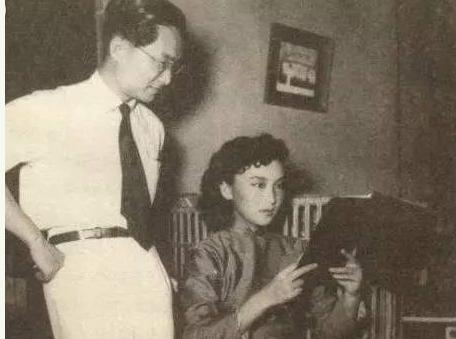 战狼2吴京的女人，战狼里吴京女友为啥叫龙小云