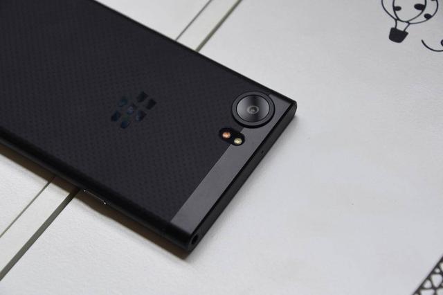 黑莓keyone，黑莓keyone怎么看版本