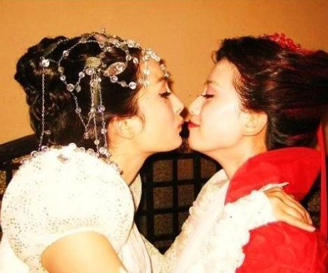 杨幂的闺蜜到底是谁，自从少联系之后事业上却大相径庭