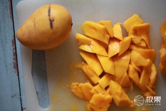 饭店鲜榨果汁做法，厨神教你10秒做出鲜榨果汁