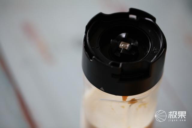 饭店鲜榨果汁做法，厨神教你10秒做出鲜榨果汁