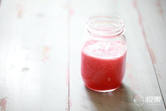 饭店鲜榨果汁做法，厨神教你10秒做出鲜榨果汁