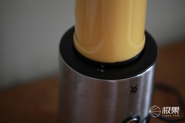 饭店鲜榨果汁做法，厨神教你10秒做出鲜榨果汁