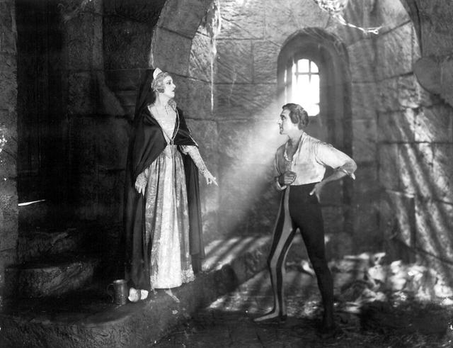 考古华纳与有声电影，考古电影（华纳与DC未来主打超级“娘子军”）