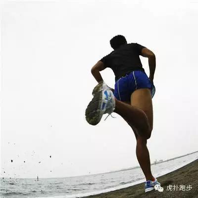 跑步脚型和选鞋，一般跑步穿什么运动鞋