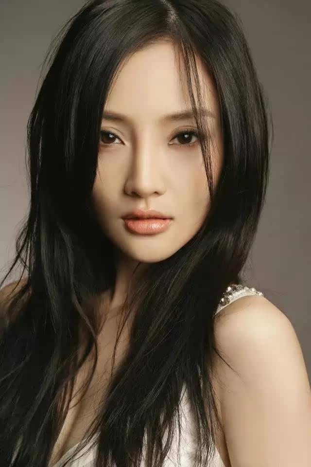 盘点娱乐圈的校花级别演员，娱乐圈当过校花的年轻女明星
