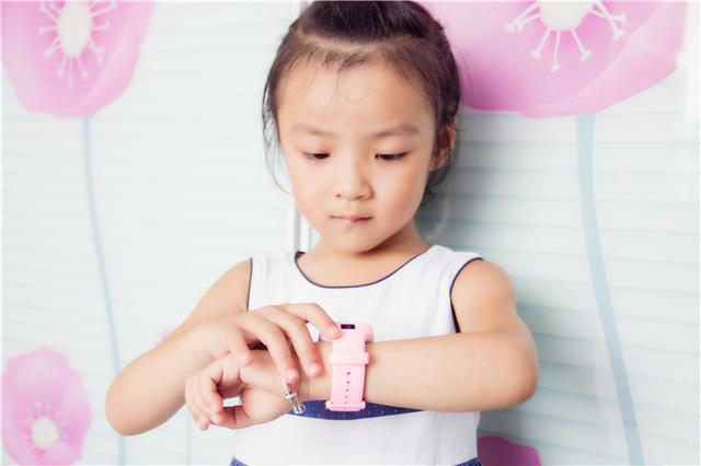 360儿童手表3代，照顾安全更兼顾成长
