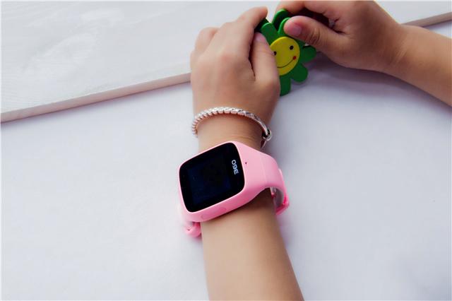 360儿童手表3代，照顾安全更兼顾成长