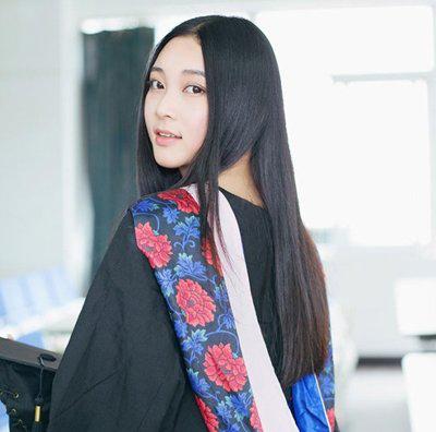 中长直发发型图片，2023流行短直发（羊毛卷才是王道）