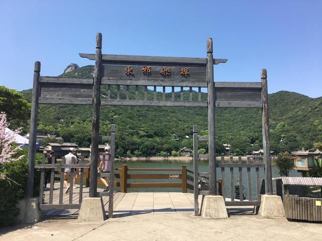 浙江省舟山市桃花岛风景旅游区，碧海潮声桃花影