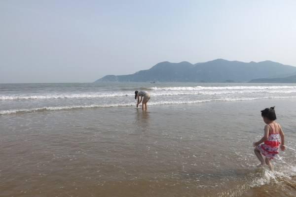浙江省舟山市桃花岛风景旅游区，碧海潮声桃花影