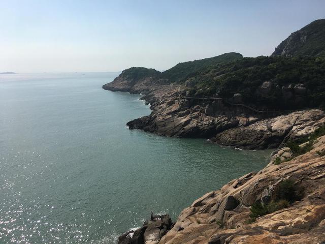 浙江省舟山市桃花岛风景旅游区，碧海潮声桃花影