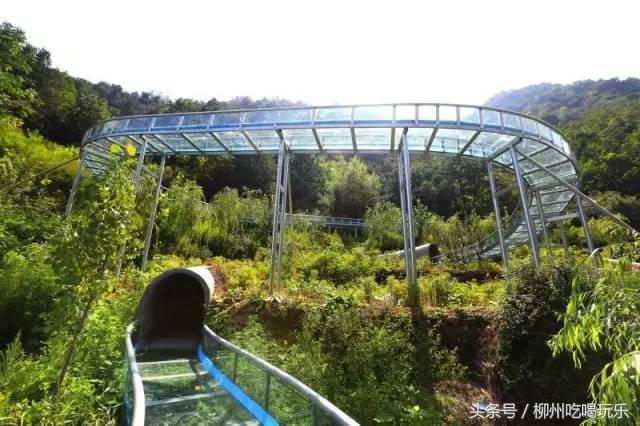 浙江玻璃栈道漂流推荐，国内首条千米高空玻璃漂流开放了