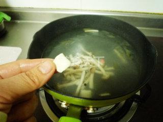 面片汤的家常做法，家常面片汤的食谱（非常适合当早餐和晚餐吃）