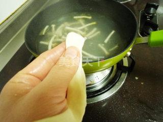 面片汤的家常做法，家常面片汤的食谱（非常适合当早餐和晚餐吃）