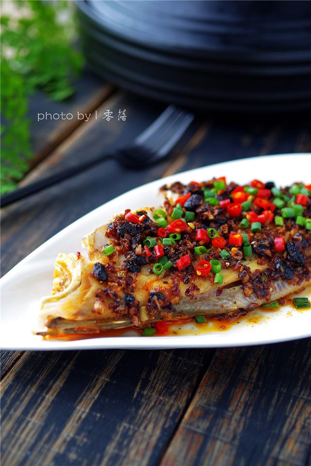 耗儿鱼怎么做好吃，耗儿鱼最简单家常的做法（啤酒泡椒耗儿鱼的别样做法）