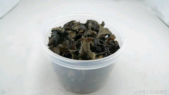 豆腐泡怎么做好吃，好吃的豆腐泡怎么做好吃（老外婆炸了50年豆腐泡）