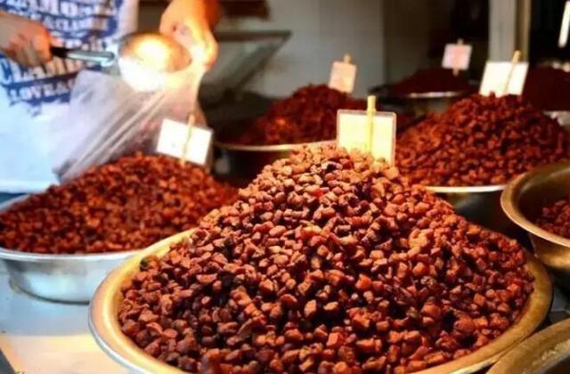 贵州的脆哨有些什么吃法，全国人眼中的油渣