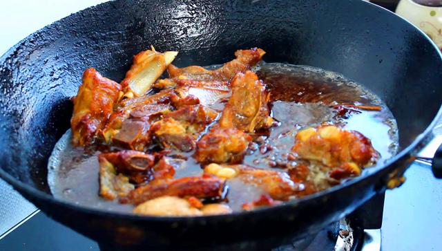 家庭美食菜谱红烧排骨，10万豆友收藏的红烧排骨做法