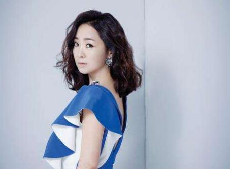 韩国最美十位女星，2023年韩国最美的10大女星