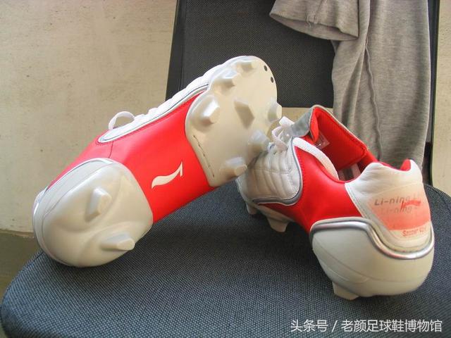 足球鞋品牌大百科，足球鞋分类（各大厂的足球鞋究竟哪家强）