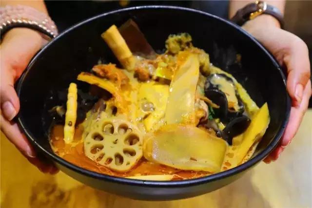 五棵松林静小吃，这么多年你吃的正宗麻辣烫