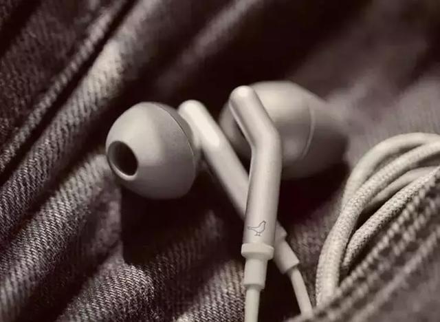 最具索尼味道的头戴式耳机，索尼WH-1000XM5评测