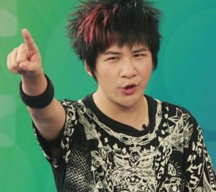 大张伟抄袭的歌对比，大张伟出新歌又被说抄袭