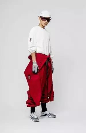 kappa为什么不火了，国内不火国外火的潮牌（<背靠背>——逐渐淡出中国的品牌）