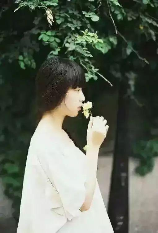 晚安句子170918：不要从别人那里认识我，我对你跟对别人不一样