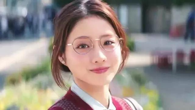 石原里美短发刘海，2022日本女生心中的10大“最美女星”