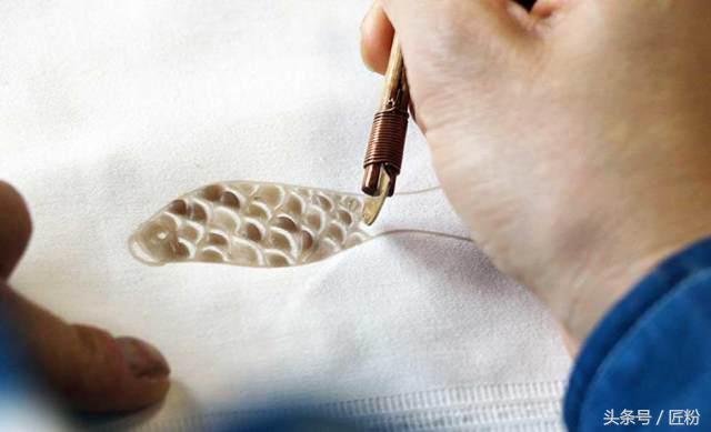 传统蜡染作品背后的意义，感受中国传承几千年的艺术瑰宝