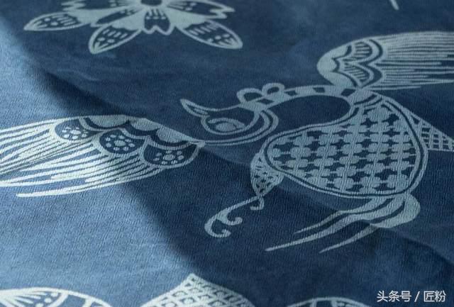 传统蜡染作品背后的意义，感受中国传承几千年的艺术瑰宝