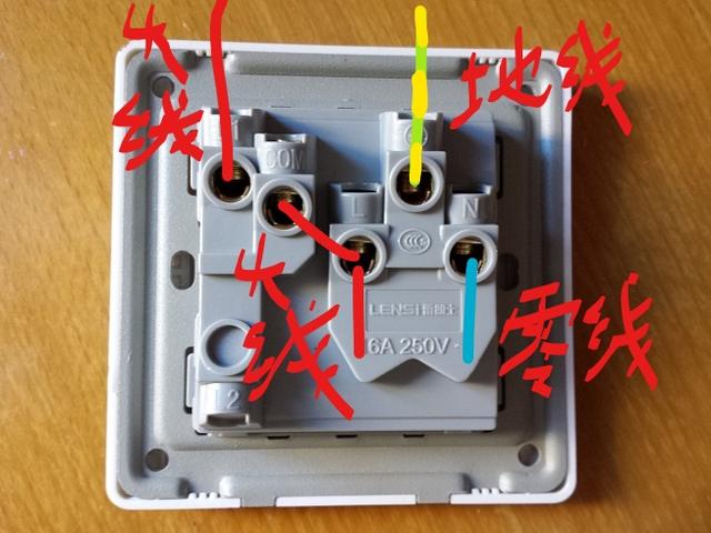 墙上插座怎么接线，插座怎么接线最简单