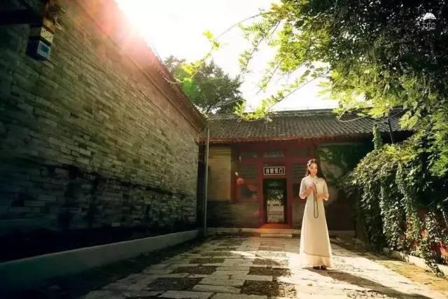 晚安句子170926：我们都健康，只是心里都有伤