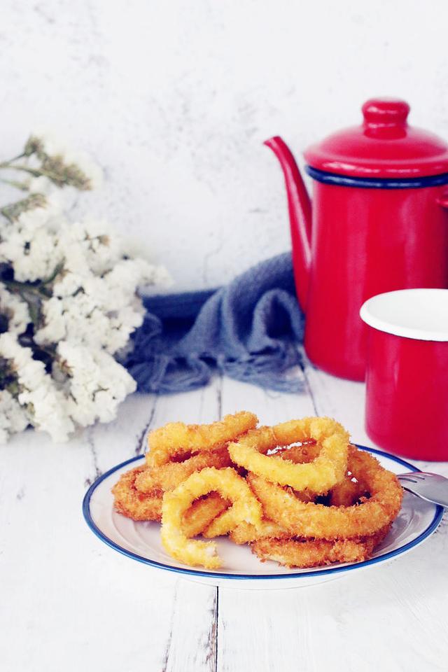 油炸鱿鱼圈怎么做，炸鱿鱼圈香酥美味