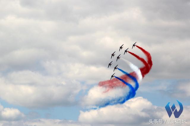 巴黎航展展示，带你逛巴黎航展