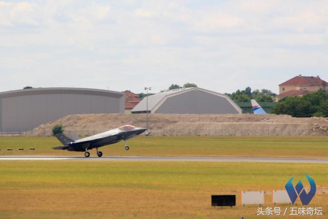 巴黎航展展示，带你逛巴黎航展