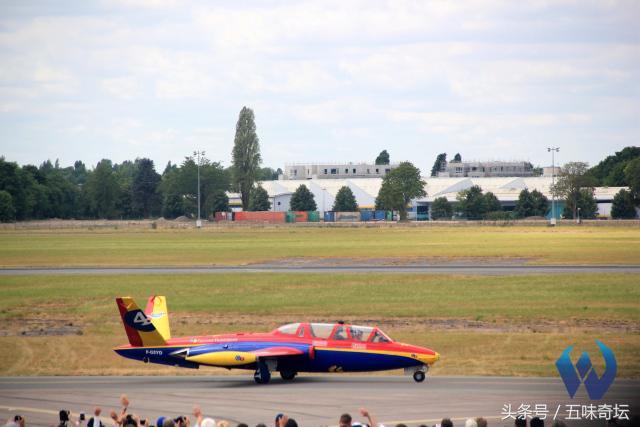 巴黎航展展示，带你逛巴黎航展