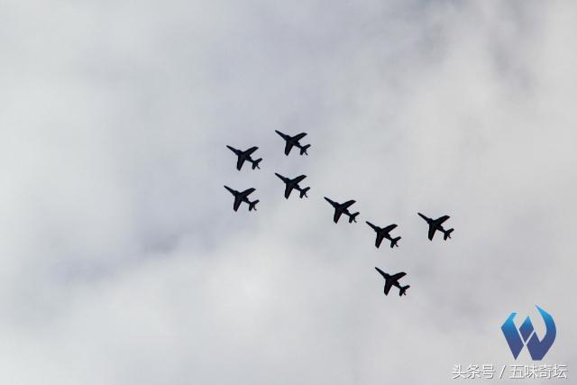 巴黎航展展示，带你逛巴黎航展