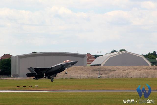 巴黎航展展示，带你逛巴黎航展