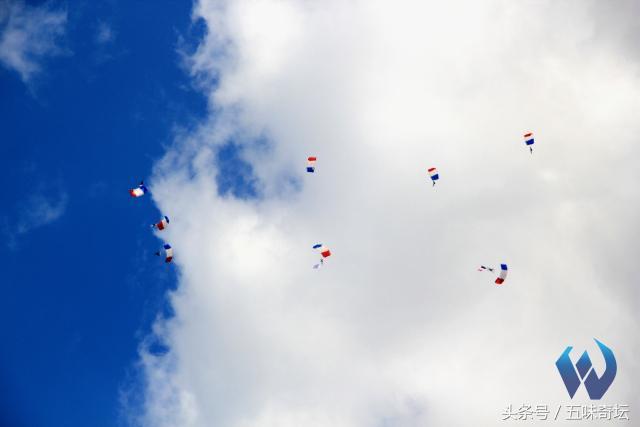 巴黎航展展示，带你逛巴黎航展