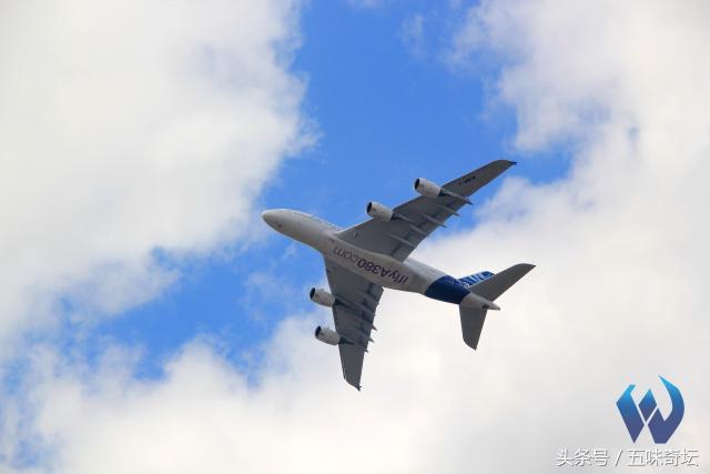 巴黎航展展示，带你逛巴黎航展