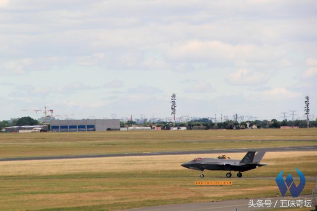 巴黎航展展示，带你逛巴黎航展