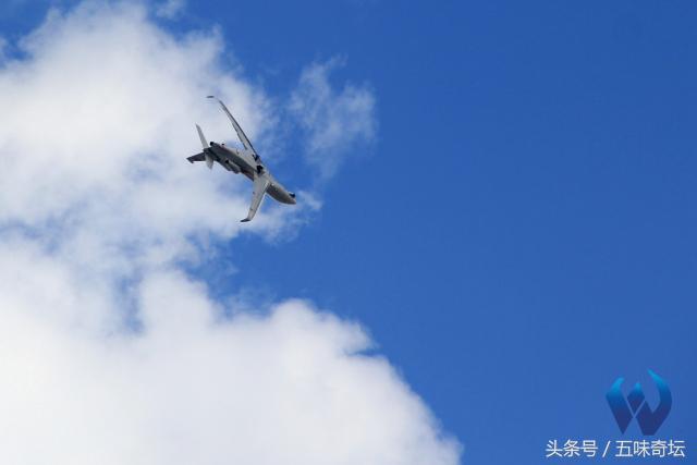 巴黎航展展示，带你逛巴黎航展