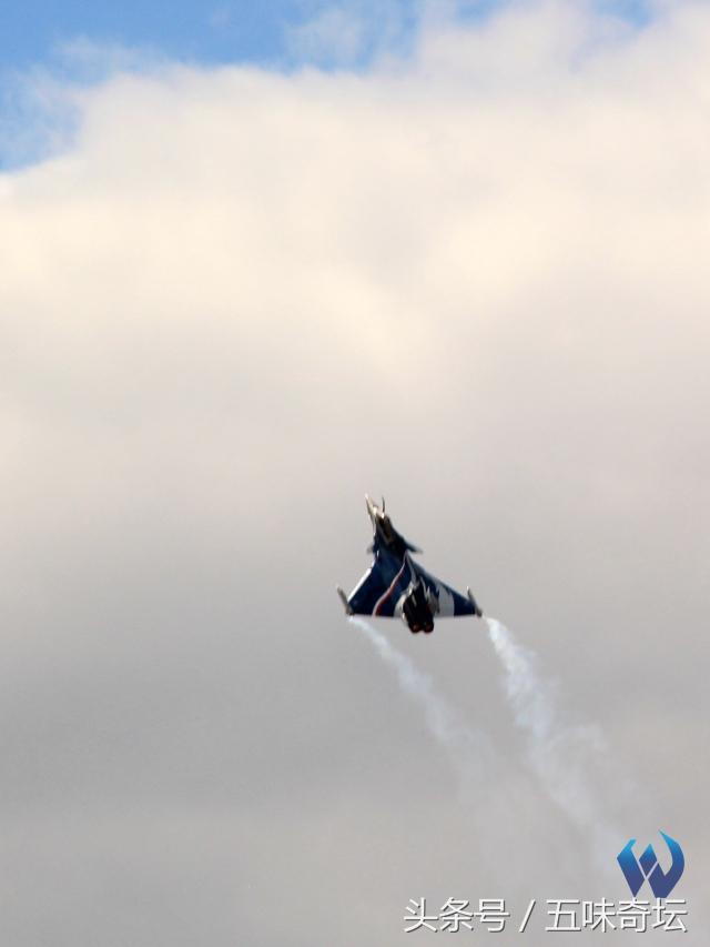 巴黎航展展示，带你逛巴黎航展