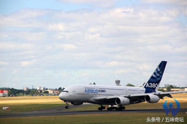 巴黎航展展示，带你逛巴黎航展